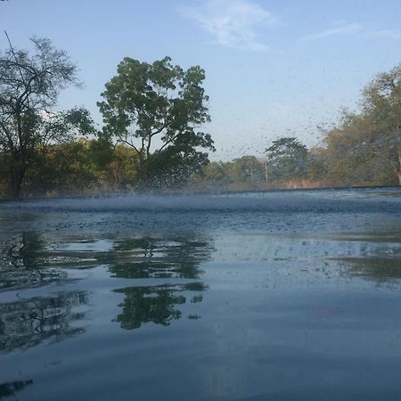Ehalagala Lake Resort 시기리야 외부 사진