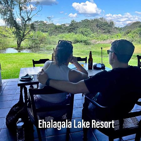 Ehalagala Lake Resort 시기리야 외부 사진