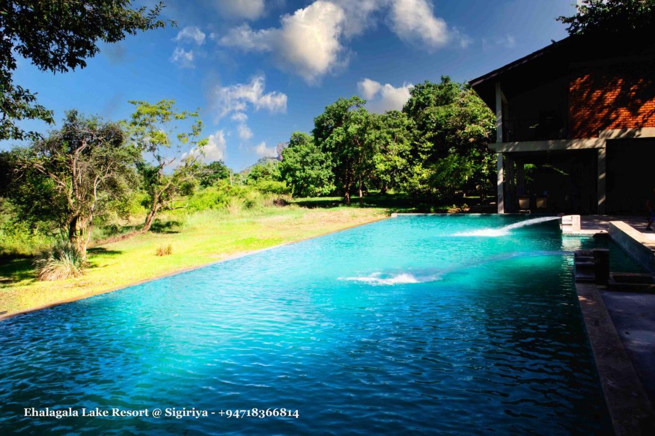 Ehalagala Lake Resort 시기리야 외부 사진