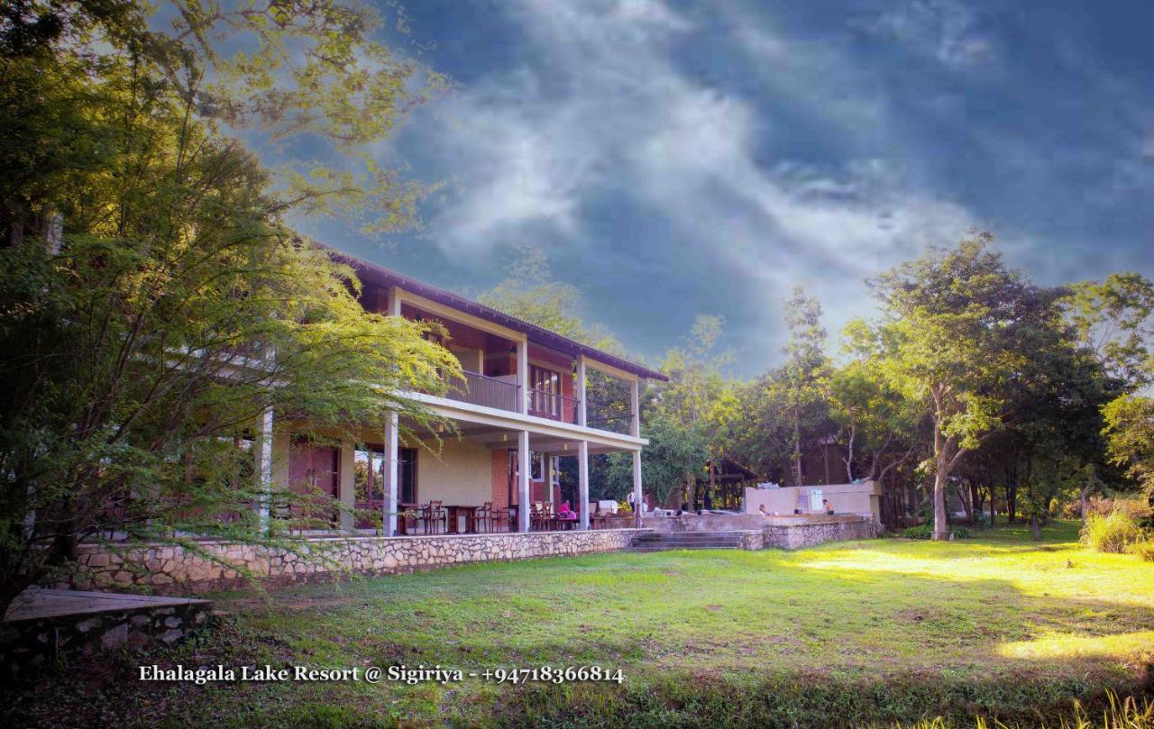 Ehalagala Lake Resort 시기리야 외부 사진