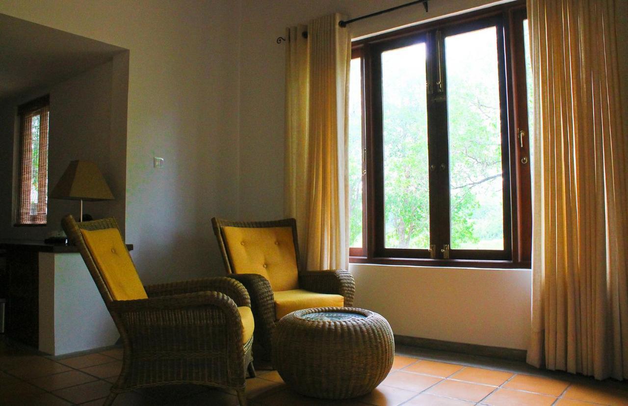 Ehalagala Lake Resort 시기리야 외부 사진
